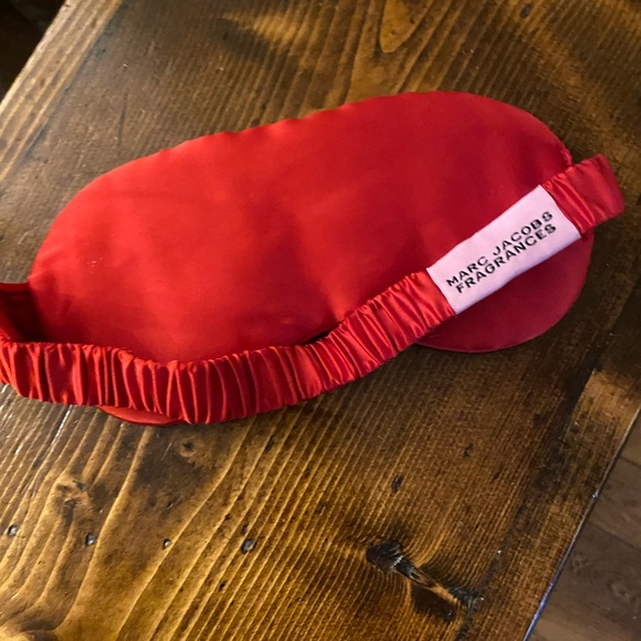 Marc Jacob’s Red Checkered Sleep Mask - Picture 2 of 2